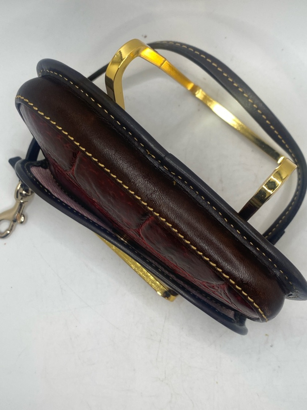Dooney & Bourke Croc Embossed Leather Wristlet vintage Nile Collection. - Picture 5 of 10